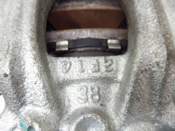 Kit discos e pinças travão Nissan OE OEM CLE11VZA image 7
