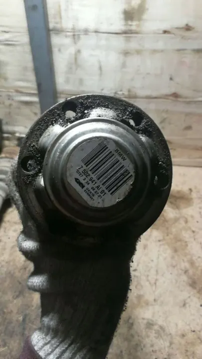 BMW E39 Drivaxel OEM 1229420 - Begagnad image 3