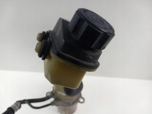 Pompe de direction Volvo V50 1.8B OEM 30748170 image 6