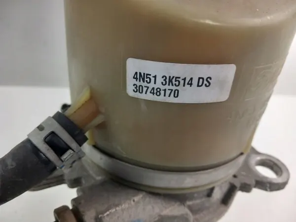 Pompe de direction Volvo V50 1.8B OEM 30748170 image 9
