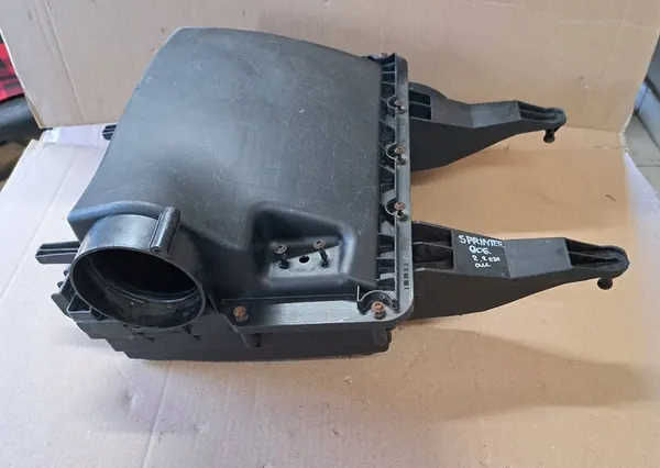 MERCEDES SPRINTER 906 2.2 CDI Ilmansuodattimen Kotelo OEM 2E0129601B image 4