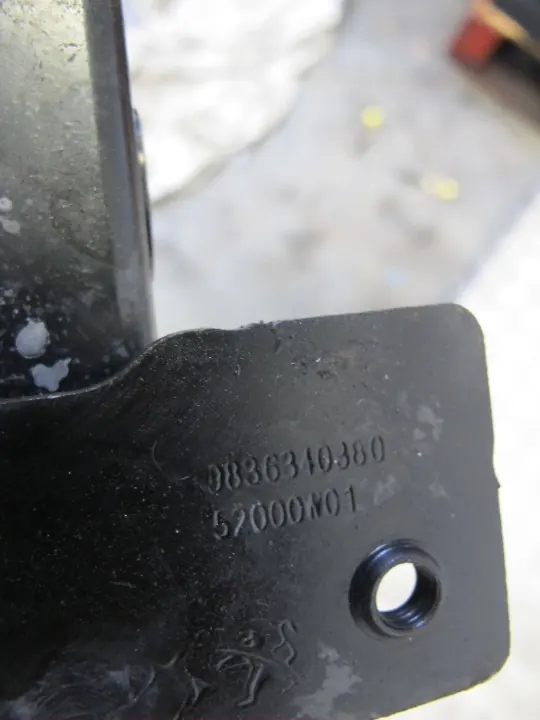 Suporte zona deformável dianteira direita OEM 9836340380 image 3