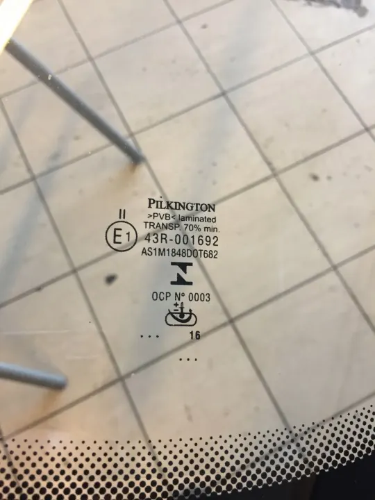 Pare-brise avant d'occasion OEM szybaczolowabmwe91e90 BMW image 6