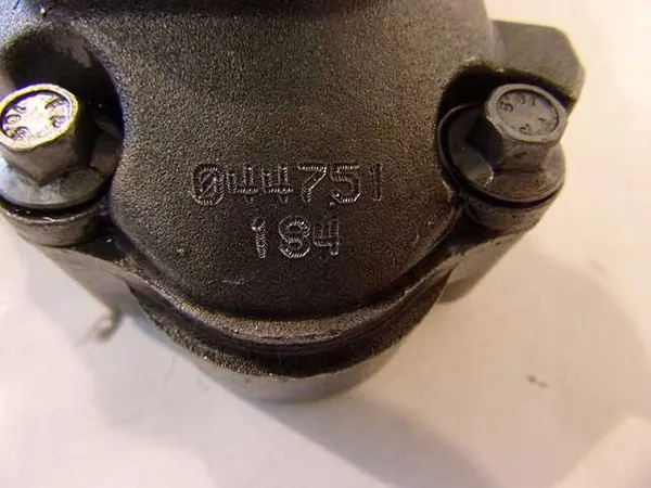 Pompe à huile OEM 113144818 pour Jeep Grand Cherokee WK2 image 5