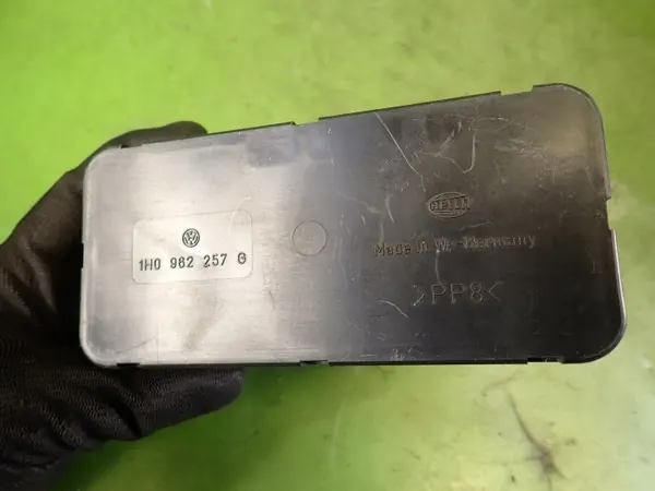 Pompe de verrouillage central OEM 1H0962257G VW Passat B4 image 4