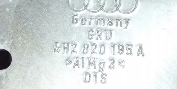 Audi A8 D4 Apupumpun Kiinnitys OEM 4H2820195A image 9