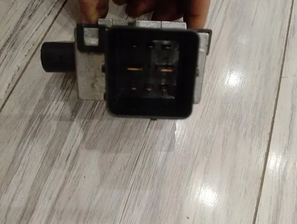 Gloeiplugrelais Renault Clio V image 5