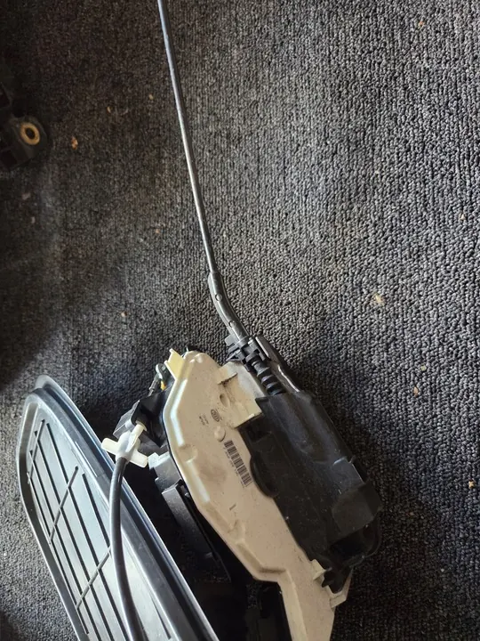 Fram höger dörrlås VW Sharan Alhambra image 2