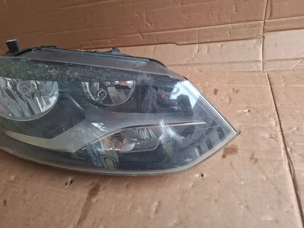 Farol Volkswagen Polo V 6R image 2