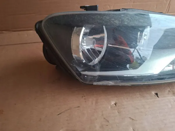 Farol Volkswagen Polo V 6R image 4