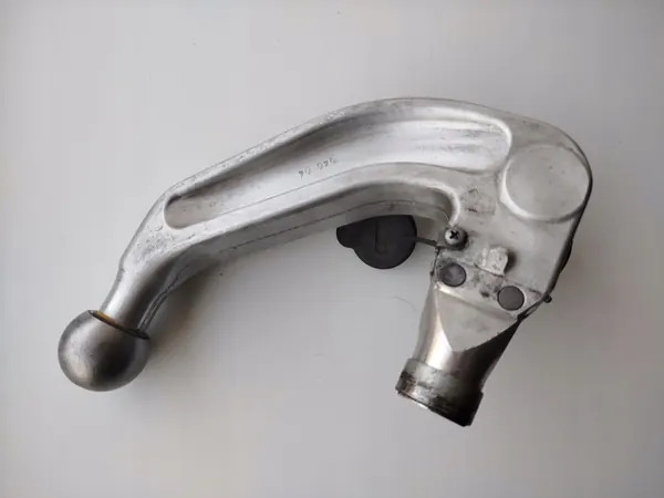 AUDI A4 B6 Dragkula 8E0800495A image 5