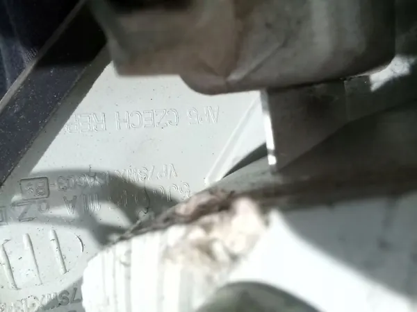 Lámpara trasera izquierda Skoda Fabia II Kombi image 7