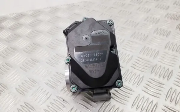 AUDI A4 B8 2.0 TDI Gasklephuis A2C83076000 image 2