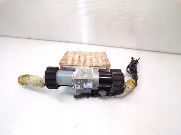 Bomba de techo BMW E93 Cabrio OEM 7128780 - Usado image 3