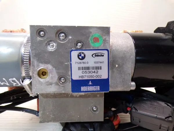 Bomba de techo BMW E93 Cabrio OEM 7128780 - Usado image 4