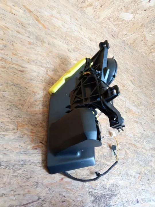 Vänster framruta Mercedes Sprinter W907 W910 OEM A9108111100 image 2