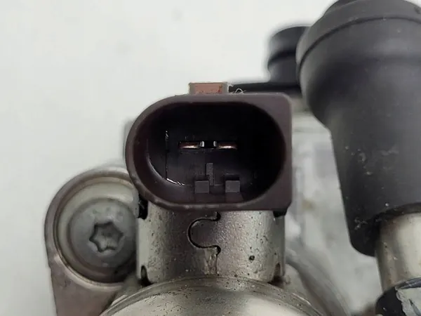 Imupumppu Polttoainepumppu 2.0 TFSI Audi A5 F5 06G127025M image 8