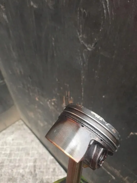 Biela Kia OE OEM 2351003800 - Usado image 3