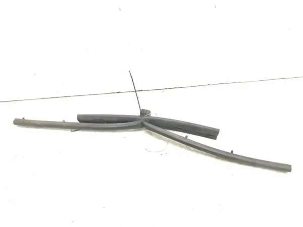 Joint de capot VW Golf 8 OEM 5G0823709A - Occasion image 2