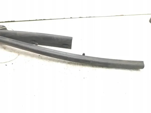 Joint de capot VW Golf 8 OEM 5G0823709A - Occasion image 4