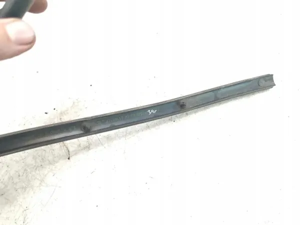 Joint de capot VW Golf 8 OEM 5G0823709A - Occasion image 6