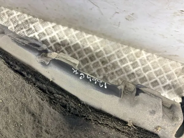 Jeep Cherokee 2014 Bakre hjulhus OEM AMD230754 image 5