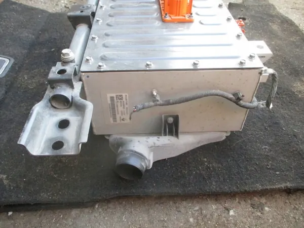 Batería Renault OE OEM 295109893R - 1Ah Usada image 4