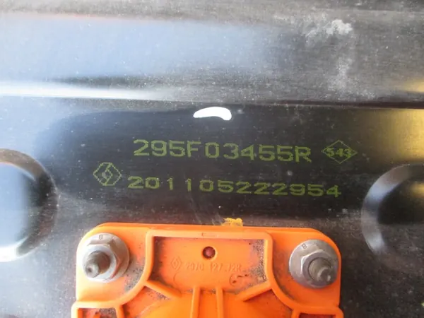 Batería Renault OE OEM 295109893R - 1Ah Usada image 9
