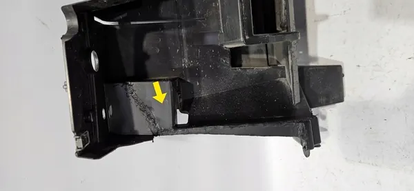 Toyota OE Framskärmsförstärkning image 7