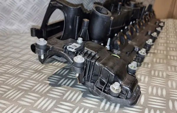 BMW E60 E65 E70 E83 E90 Tampa de Válvula 7789395 image 8