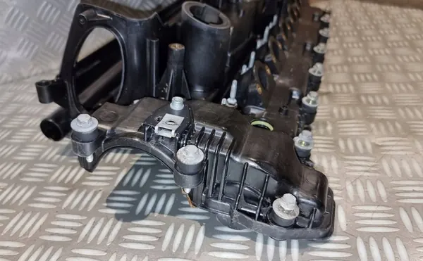 BMW E60 E65 E70 E83 E90 Tampa de Válvula 7789395 image 9