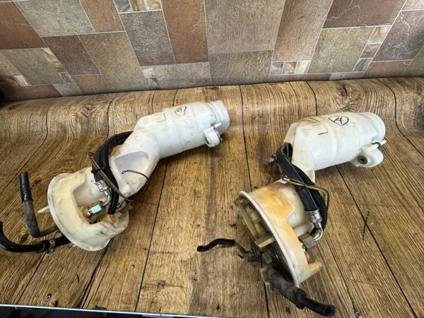 Unité de pompe à carburant OEM 4D0201743E pour Audi A8 image 2