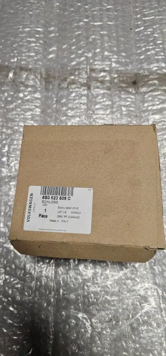 Fecho capô Audi TT OEM 8S0823509 - Audi OE usado image 3