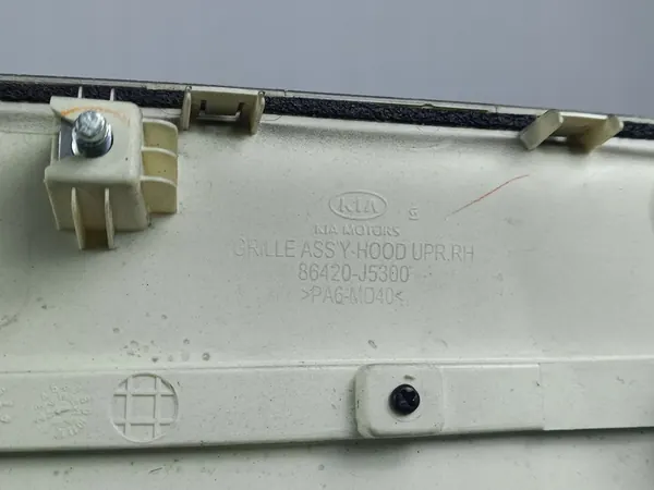 Acabamento da grade direita KIA Stinger 2019 86420J5300 image 4