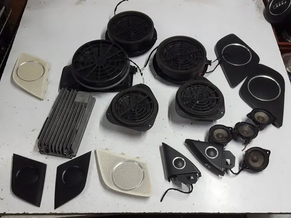 Bang & Olufsen Vahvistin OEM 8T1035223A Audi A5 8T:lle image 2