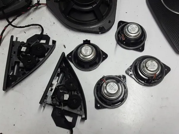 Bang & Olufsen Vahvistin OEM 8T1035223A Audi A5 8T:lle image 8