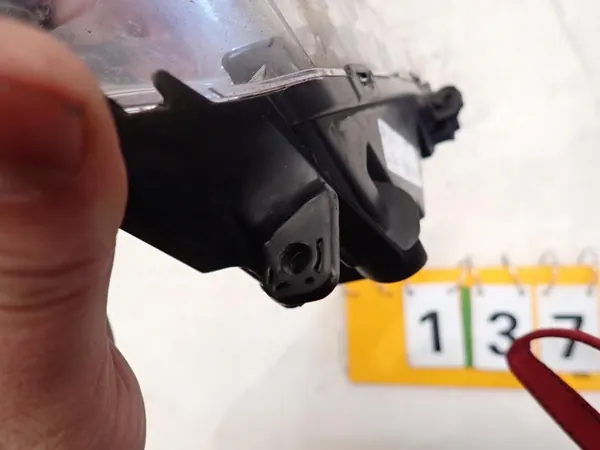 Farol Halógeno Esquerdo SEAT LEON III LIFT FR 2017- 5F0941701B image 5