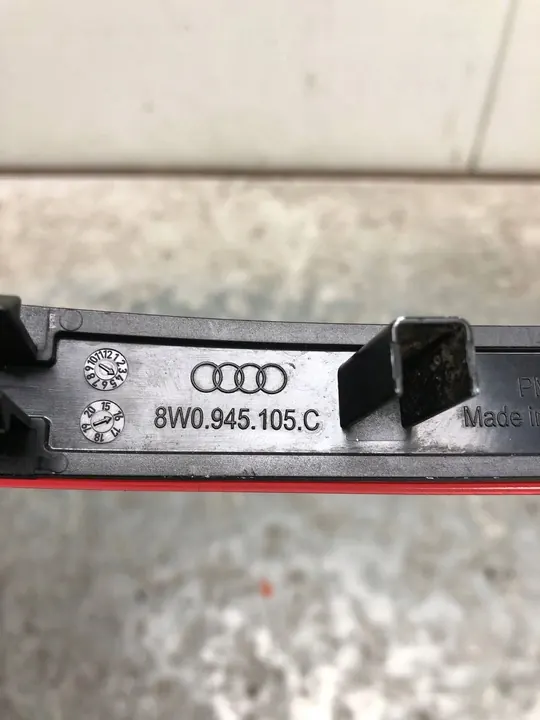 Vasen Takapuskuriheijastin Audi A4 B9 8W0945105C image 4