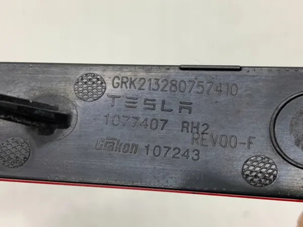 Tesla Model 3 2021 Bakreflektor OEM 1077407 image 6