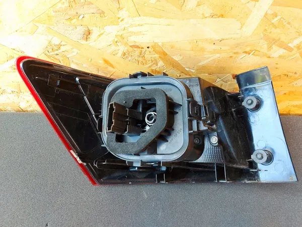 Luz Trasera Derecha Seat Ateca 2016+ OEM 575945208E image 4