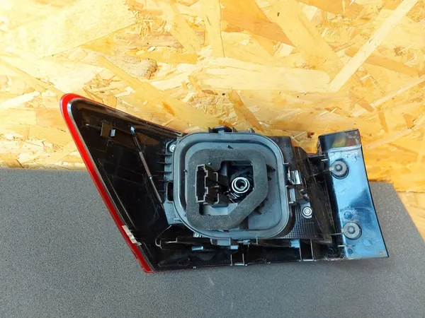 Luz Trasera Derecha Seat Ateca 2016+ OEM 575945208E image 5