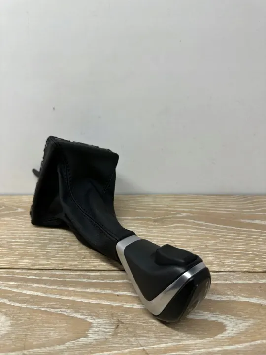 Pomo de cambios BMW X1 F48 OEM 9391197 Usado image 2