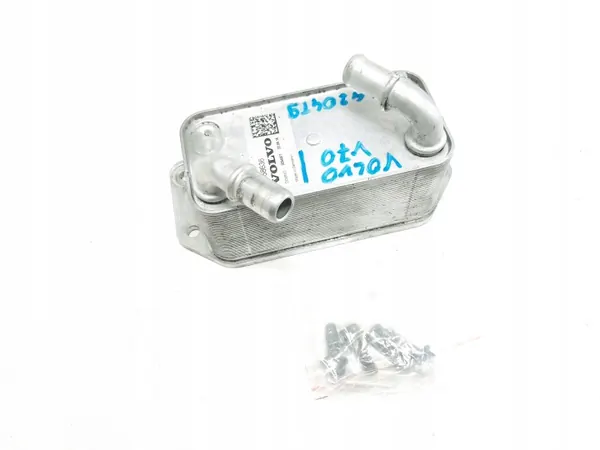 Arrefecedor de óleo Volvo V70 2.0 D4 OEM 31368636 Usado image 2