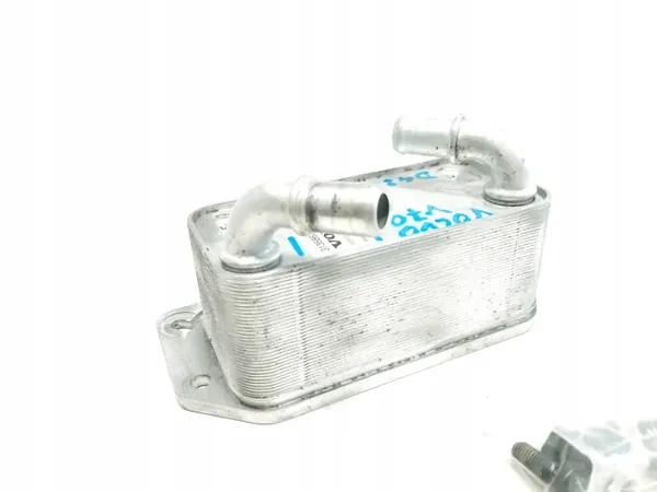 Arrefecedor de óleo Volvo V70 2.0 D4 OEM 31368636 Usado image 5