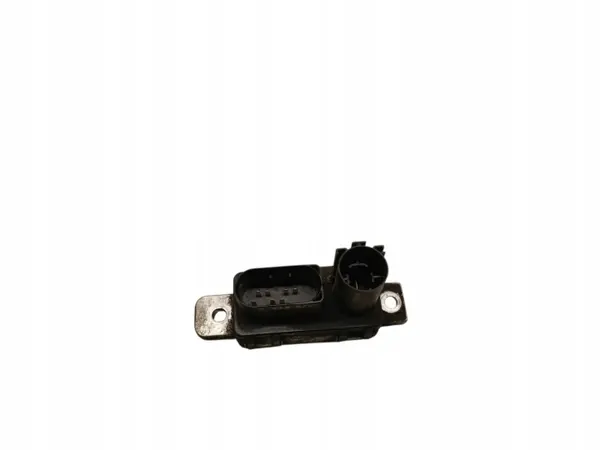 Gebruikte gloeibougie OEM 31411857 voor Volvo V60 2.0L Diesel image 2
