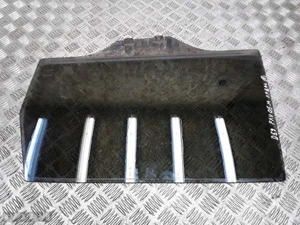 Honda FR-V oven lasi OEM e643r005844 - Käytetty image 2