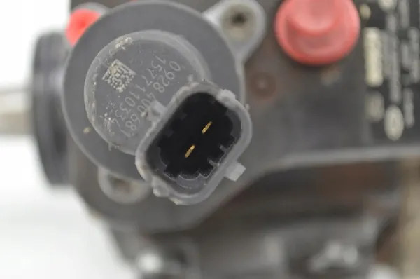 Kia Sorento 2002-2009 OE 33100 4A400 image 6