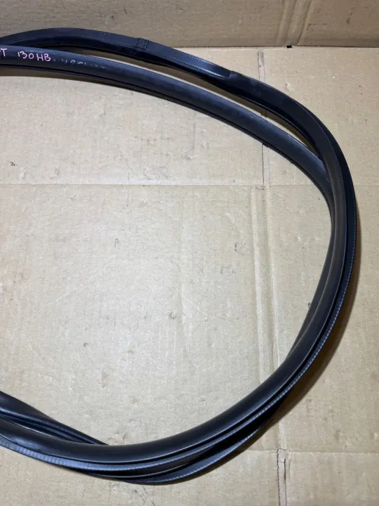 OEM HYUNDAI I30 II HB Oikea Takaoven Tiiviste image 4