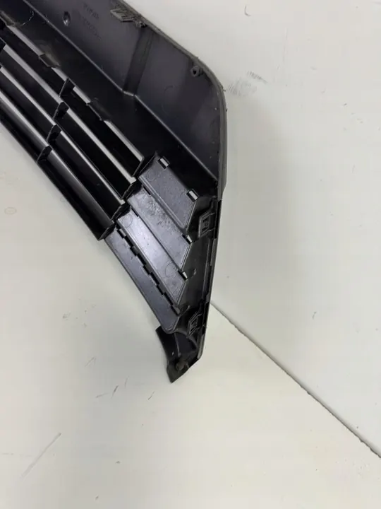 Front Bumper Grill Toyota Auris II 2 E18 12-15 OEM 53112-02390 image 9