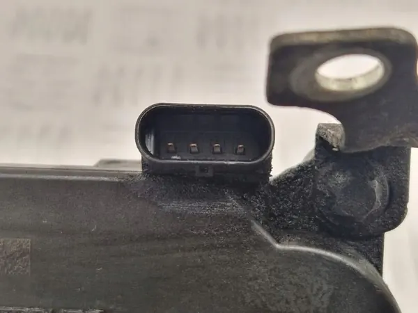 Begagnad insugsgrenrör OEM A642090 för Mercedes-Benz E W211 image 7